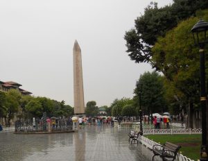 Estambul. Hipódromo y obelisco egipcio.