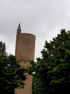 Brujas. Torre Polvorín.